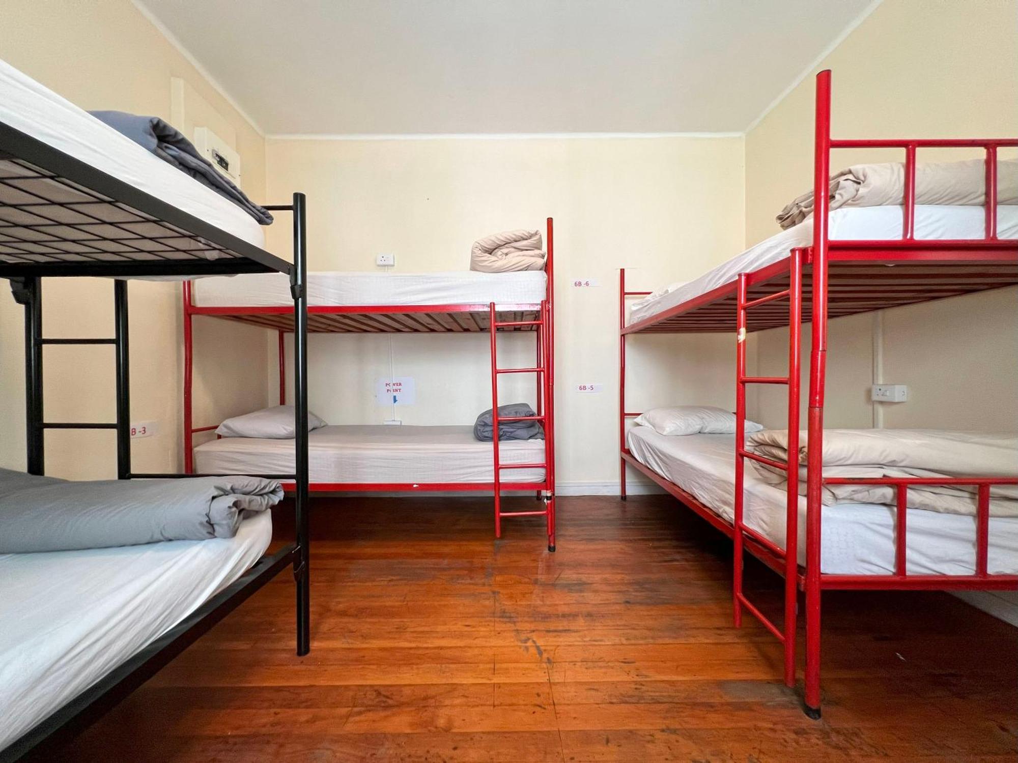 Long Street Backpackers (Adults Only) Pansiyon Cape Town Dış mekan fotoğraf