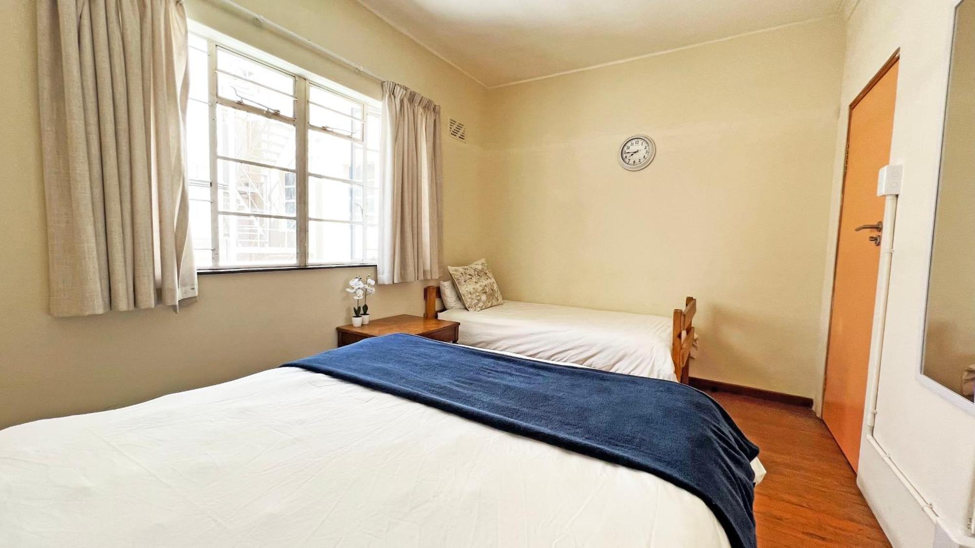 Long Street Backpackers (Adults Only) Pansiyon Cape Town Dış mekan fotoğraf