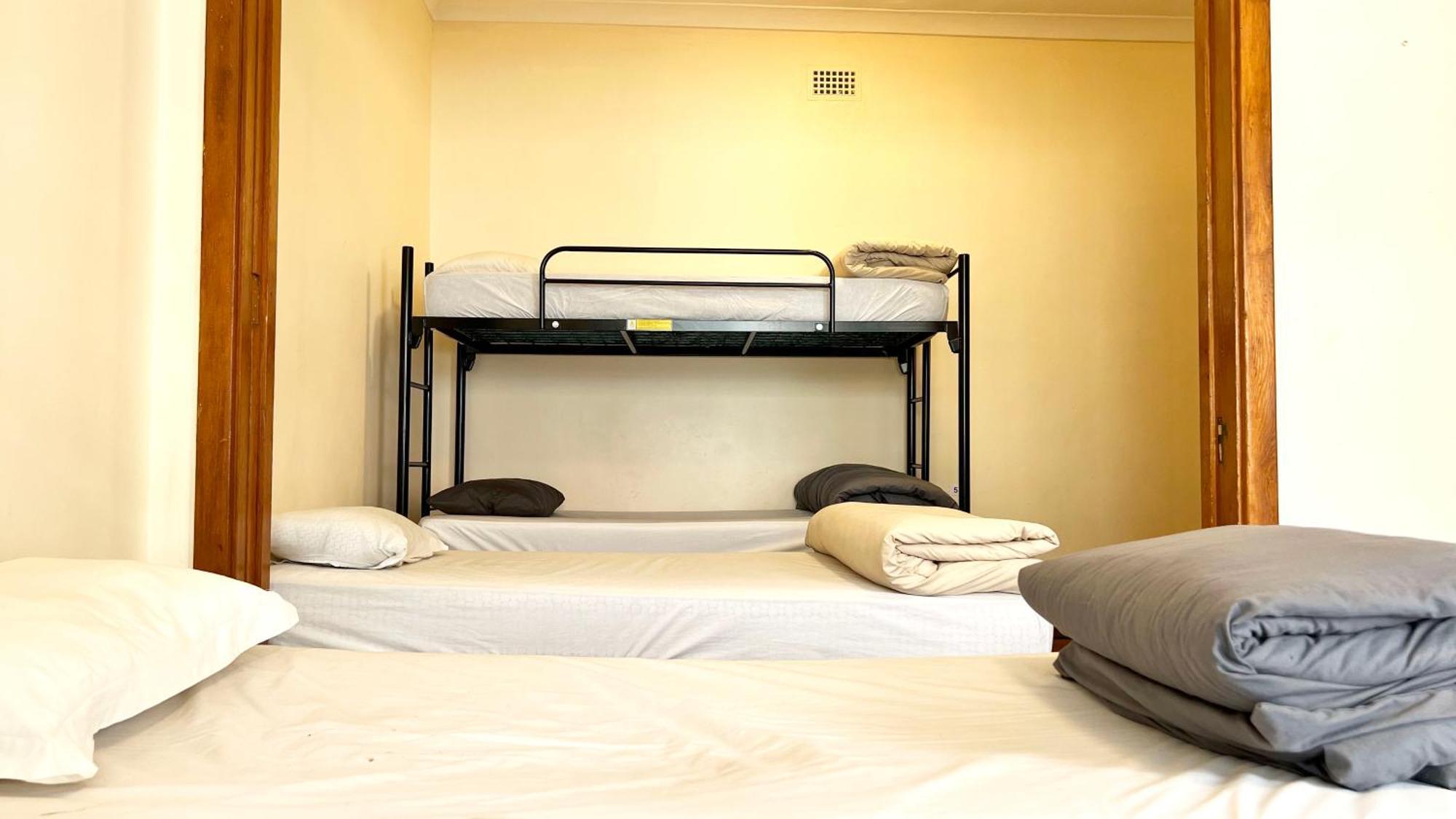 Long Street Backpackers (Adults Only) Pansiyon Cape Town Oda fotoğraf